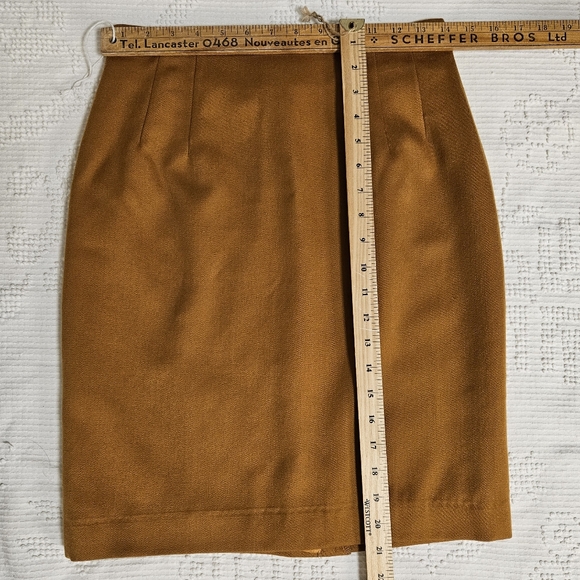 Vintage Madison Wool Skirt - Picture 6 of 6